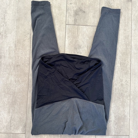 Isabel maternity athletic leggings 
Size xs - Picture 12 of 12